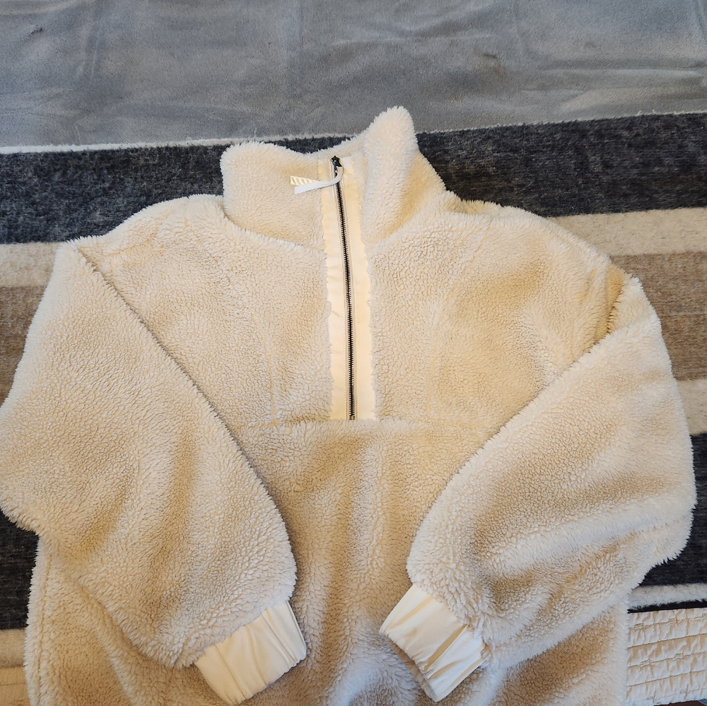 Varley Shearling Half Zip Pull Over - image 7